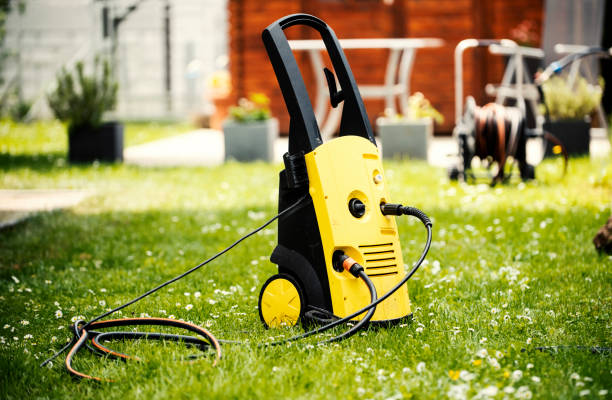 Best Rust Removal  in Westgate, FL